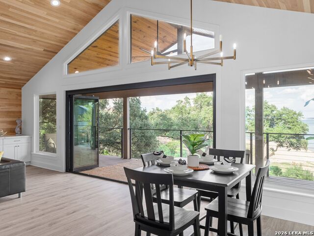 Image 17 of 47 For 874 Lakebreeze Dr