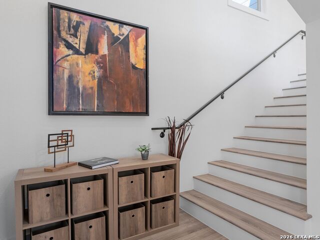 Image 20 of 47 For 874 Lakebreeze Dr