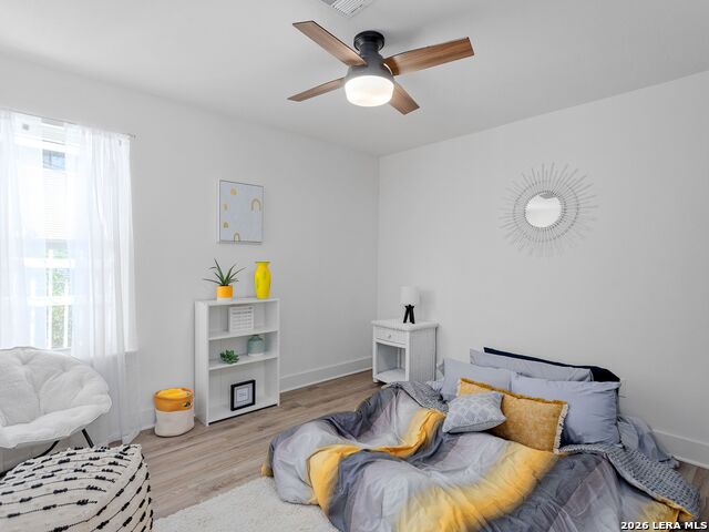 Image 21 of 47 For 874 Lakebreeze Dr