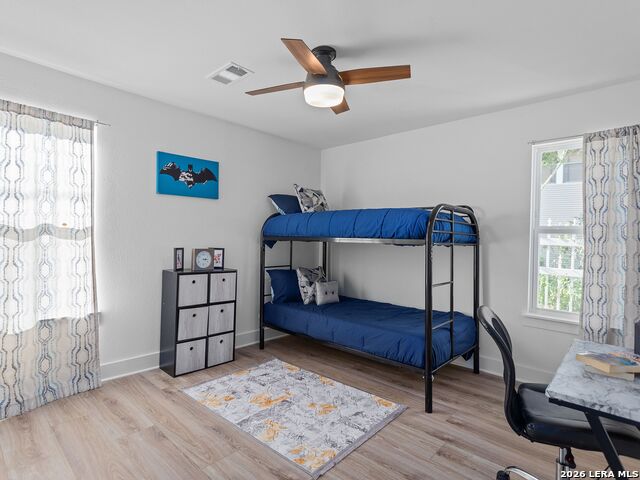 Image 22 of 47 For 874 Lakebreeze Dr