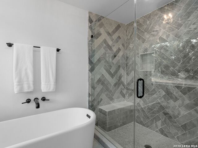 Image 30 of 47 For 874 Lakebreeze Dr