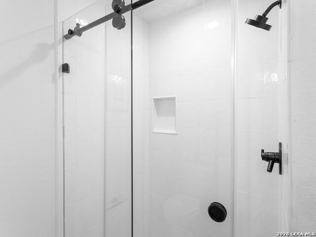 Image 40 of 47 For 874 Lakebreeze Dr