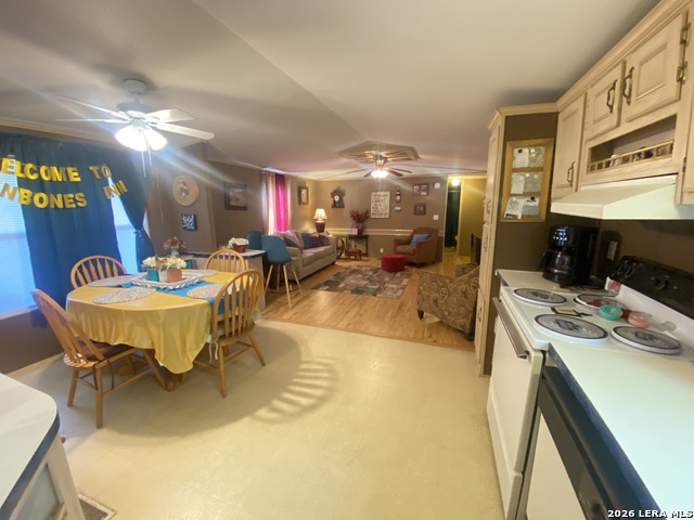 Image 28 of 41 For 269 Y O Coleman