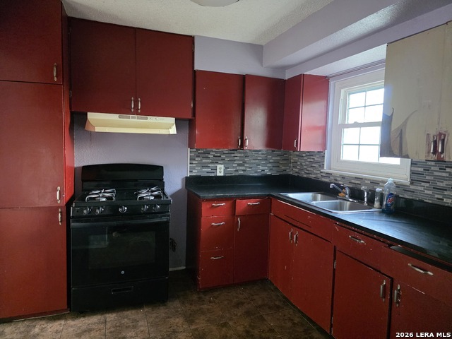 Listing photo id 10 for 527 Griggs  