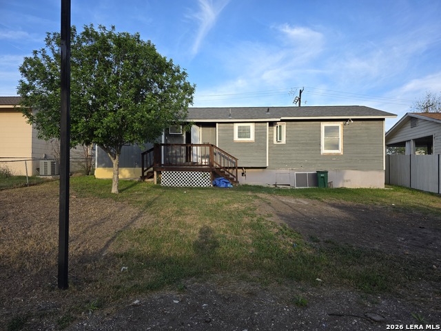 Listing photo id 0 for 527 Griggs  