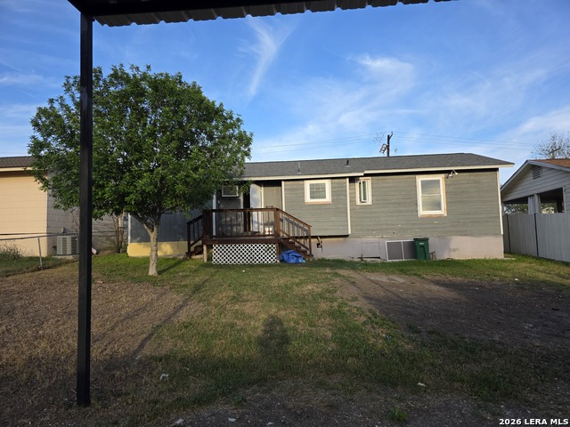 Listing photo id 1 for 527 Griggs  