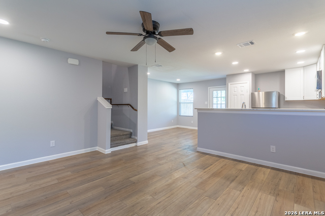 Image 3 of 26 For 315 Bundy St  2