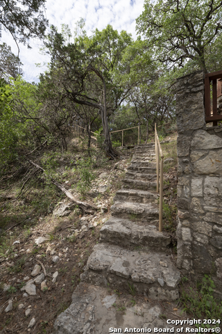 Image 18 of 25 For 34 Cat Claw Mtn Rd