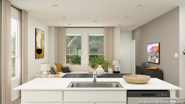 Image 4 of 32 For 6922 Flores Rd