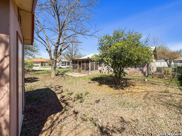 Image 19 of 21 For 7750 Pipers  