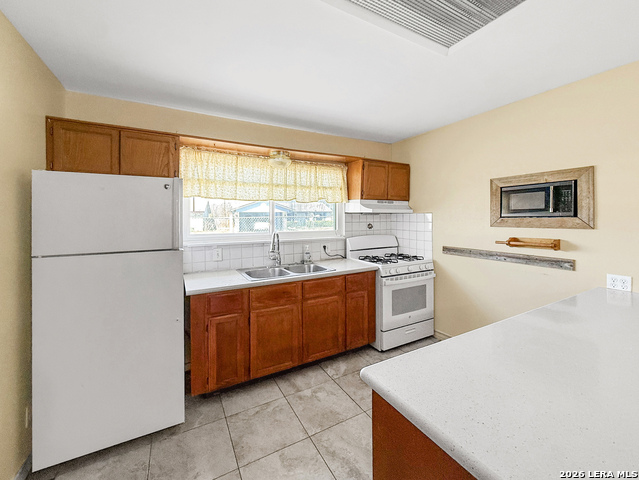 Image 4 of 21 For 7750 Pipers  