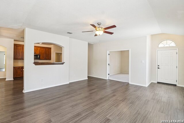 Image 11 of 36 For 10723 Kobort