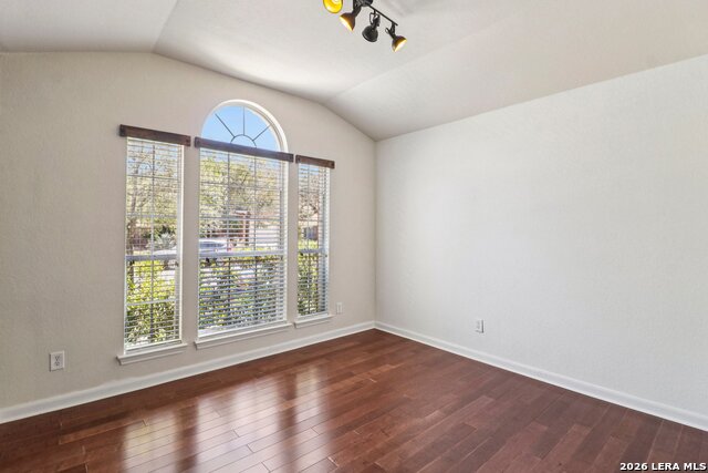 Image 18 of 36 For 10723 Kobort