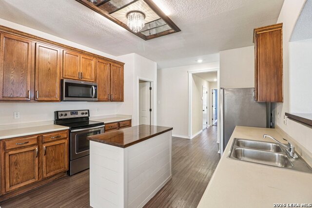 Image 3 of 36 For 10723 Kobort