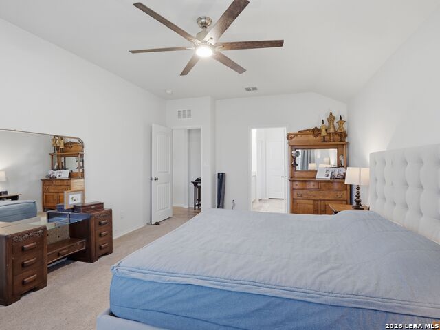 Listing photo id 17 for 642 Rusty Gate Way