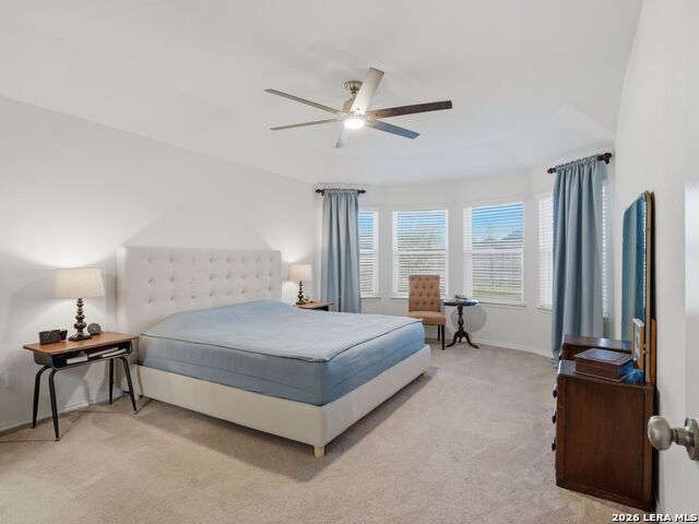 Listing photo id 18 for 642 Rusty Gate Way