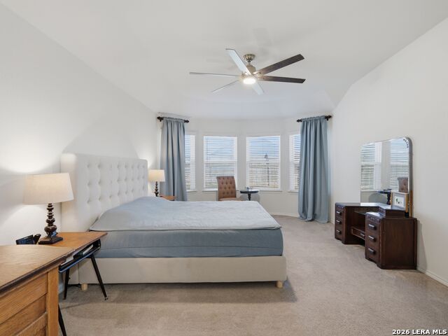 Listing photo id 19 for 642 Rusty Gate Way