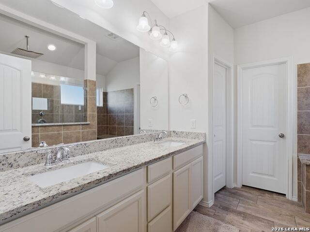 Listing photo id 20 for 642 Rusty Gate Way