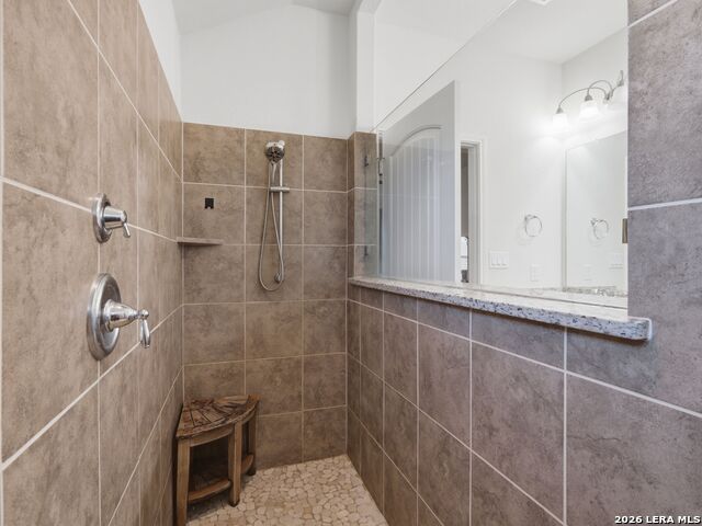 Listing photo id 22 for 642 Rusty Gate Way