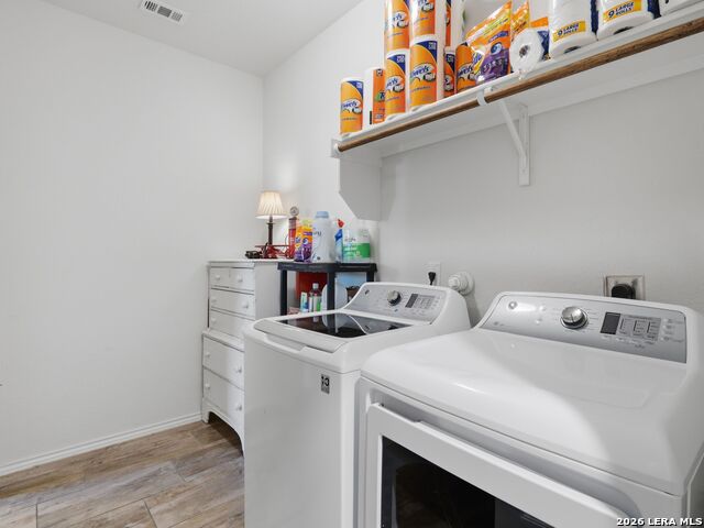 Listing photo id 28 for 642 Rusty Gate Way