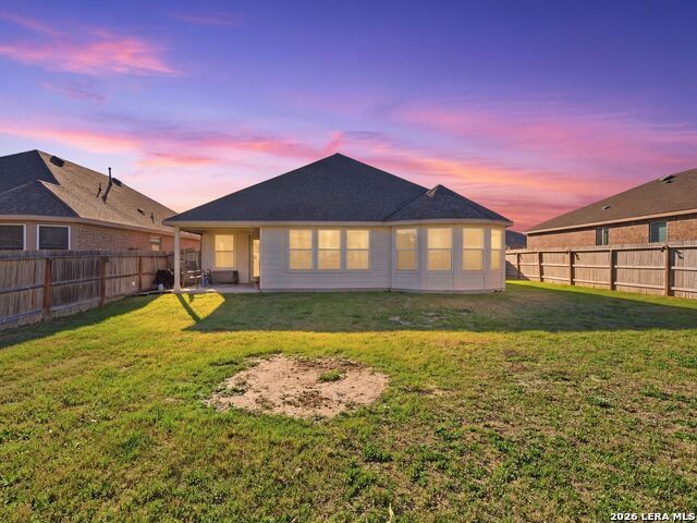 Listing photo id 31 for 642 Rusty Gate Way