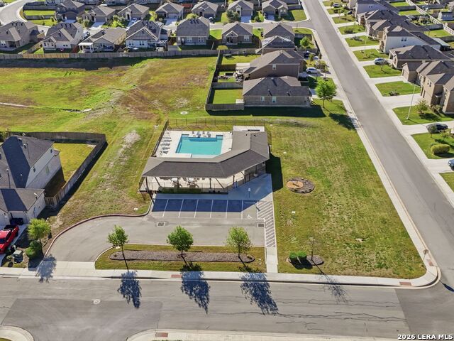 Listing photo id 37 for 642 Rusty Gate Way