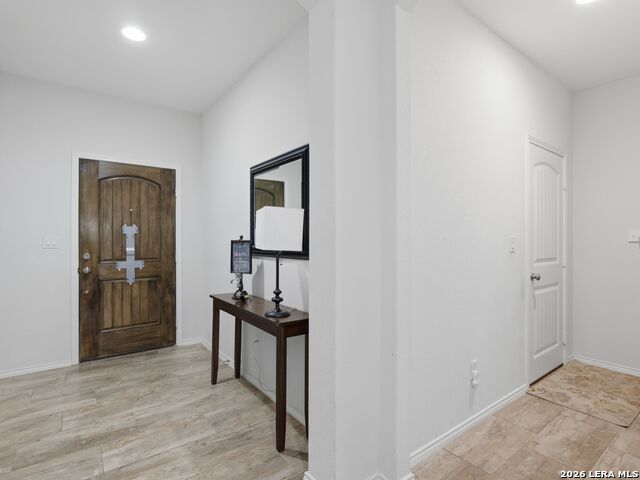 Listing photo id 4 for 642 Rusty Gate Way