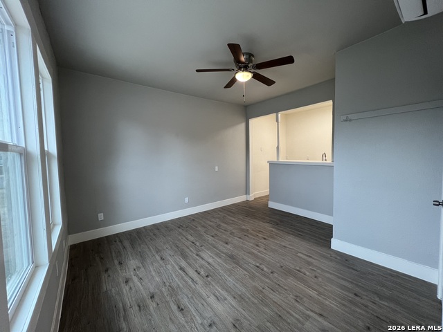 Image 7 of 9 For 107 Stanley Ct  4