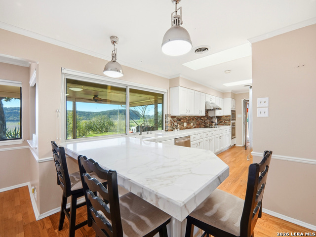 Image 14 of 47 For 159 Thornton