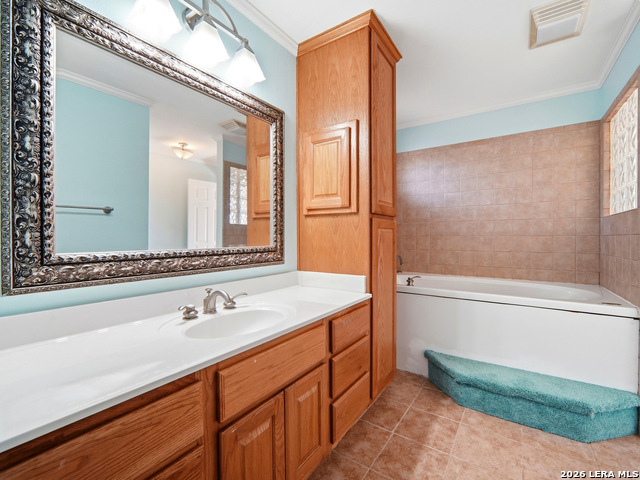 Image 19 of 47 For 159 Thornton