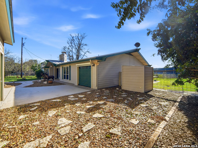 Image 5 of 47 For 159 Thornton