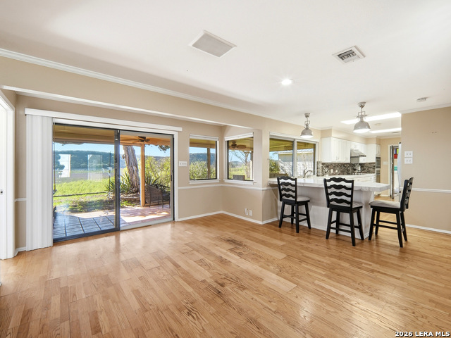 Image 9 of 47 For 159 Thornton