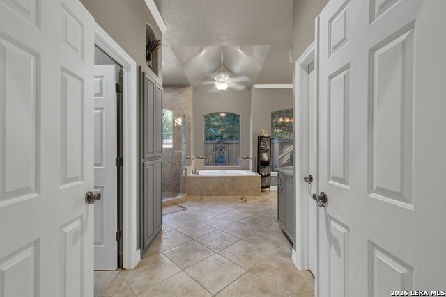 Image 21 of 50 For 9752 Trophy Oaks