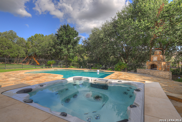 Image 44 of 50 For 9752 Trophy Oaks