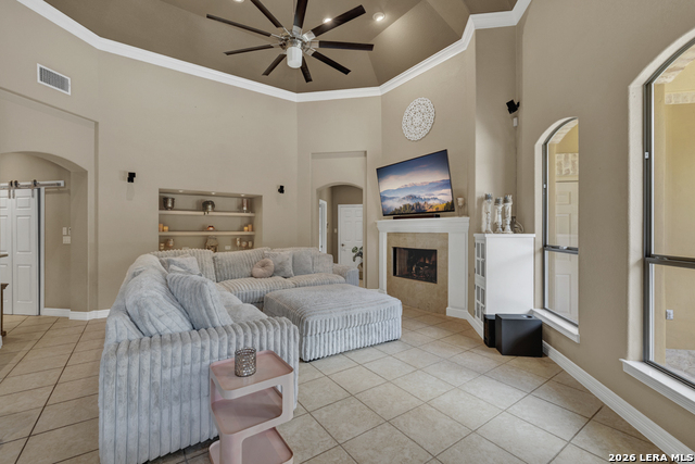 Image 5 of 50 For 9752 Trophy Oaks