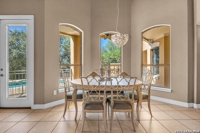 Image 9 of 50 For 9752 Trophy Oaks