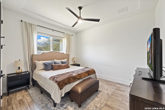 Image 16 of 48 For 979 Belle Oaks