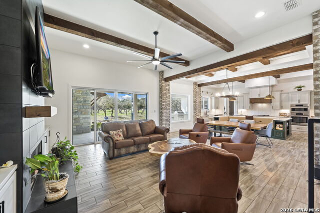 Image 35 of 48 For 979 Belle Oaks