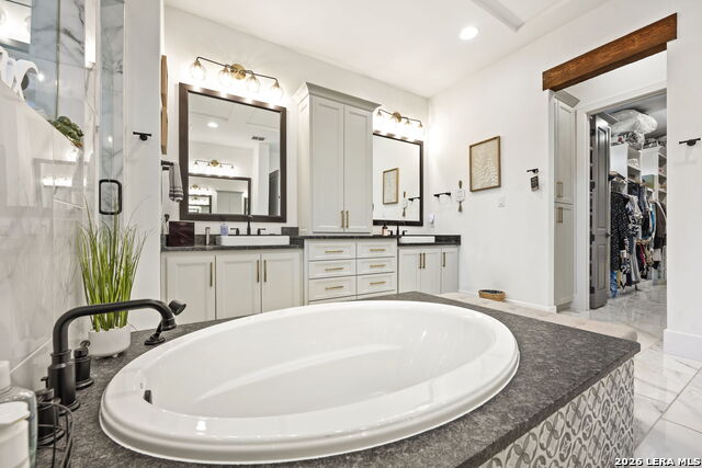 Image 42 of 48 For 979 Belle Oaks