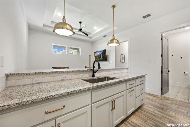 Image 44 of 48 For 979 Belle Oaks