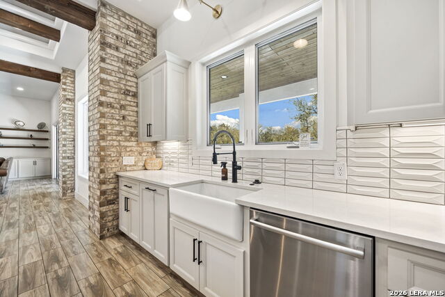 Image 8 of 48 For 979 Belle Oaks