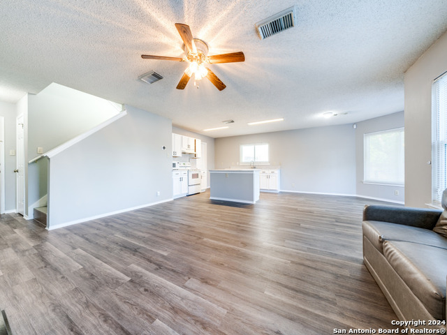 Image 4 of 20 For 12127 Branding Pt