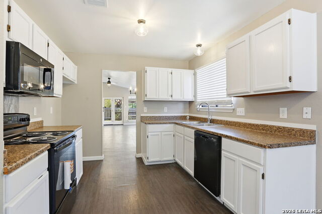 Image 11 of 19 For 5223 Lakebend East