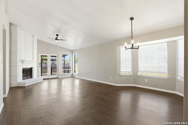 Image 5 of 19 For 5223 Lakebend East