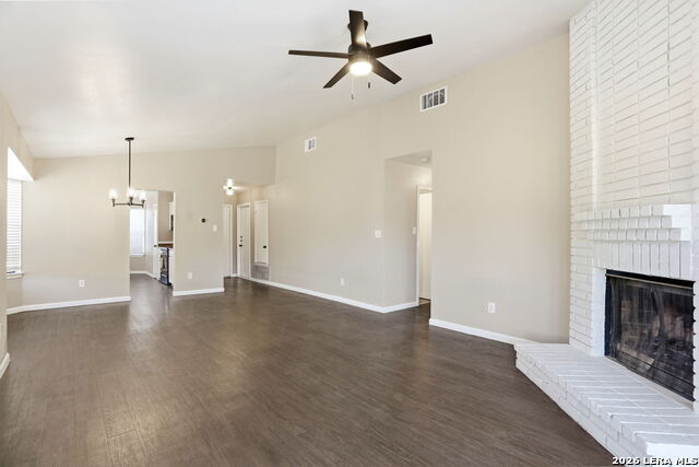 Image 7 of 19 For 5223 Lakebend East