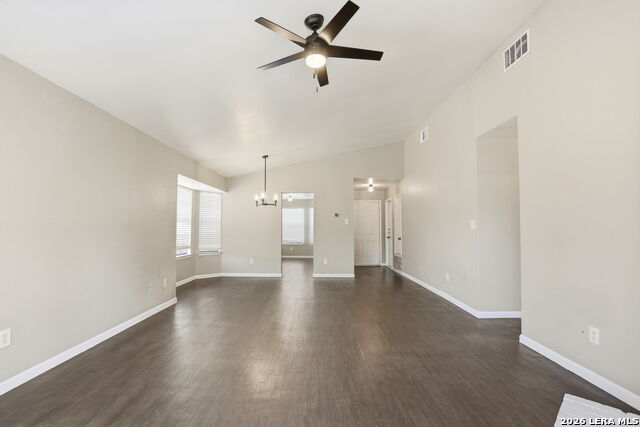 Image 8 of 19 For 5223 Lakebend East