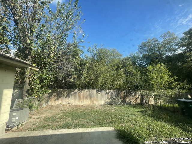 Image 7 of 10 For 4512 Slayden Dr