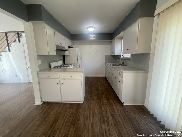 Image 8 of 10 For 4512 Slayden Dr