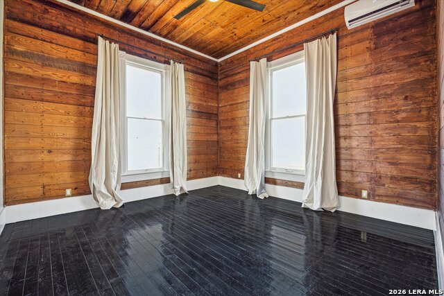 Listing photo id 8 for 417 Warren  