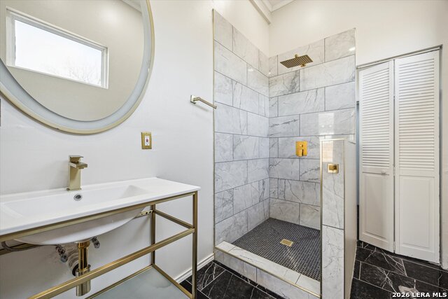 Listing photo id 9 for 417 Warren  